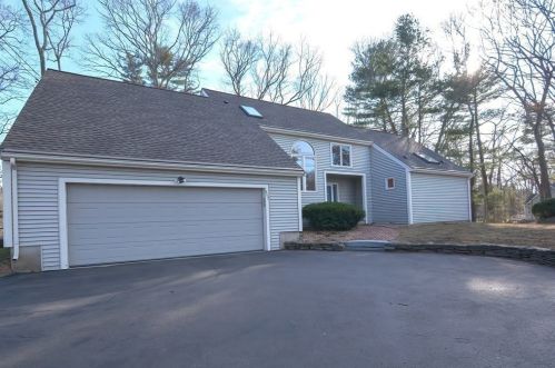 865 Franklin St, Wrentham, MA 02093 exterior