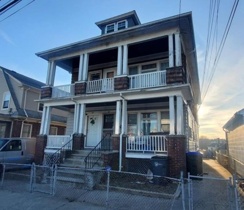 67 Touro St, Providence, RI 02904 exterior