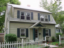 10 Central Close, Newton, MA 02466 exterior