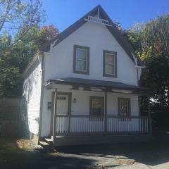 11 Duck Mill Rd, Fitchburg, MA 01420 exterior