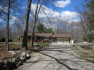 129 Liberty Church Rd, Exeter, RI 02822 exterior