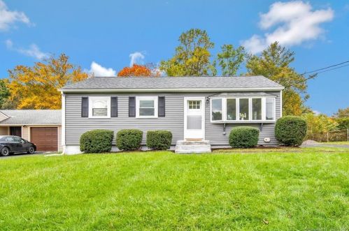 42 Sunset Dr, Derby, CT 06418 exterior