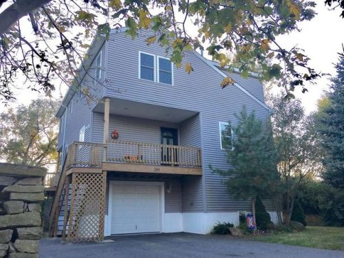 285 Carey St, Somerset, MA 02725 exterior