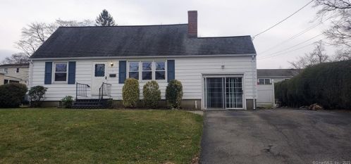 5 Wynne Rd, Norwalk, CT 06850 exterior