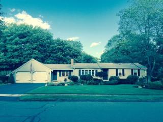 35 Eastwood Dr, Plantsville, CT 06479 exterior