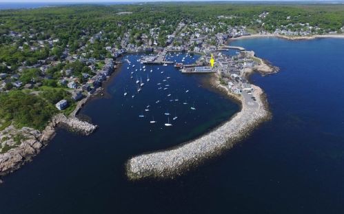 5 Tuna Wharf, Pigeon Cove, MA 01966 exterior