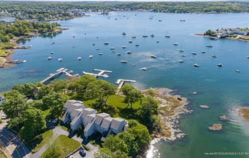 160 Western Ave, Boothbay-Harbor, ME 04538 exterior