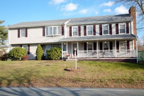 1008 Almy Rd, Fall River, MA 02726 exterior