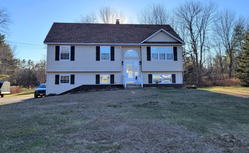 28 Rebecca Dr, Sidney, ME 04330 exterior