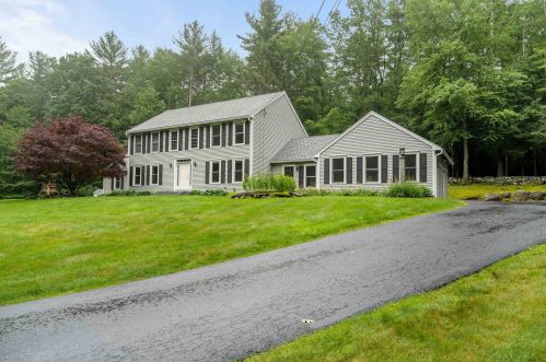 26 Deacon Ln, Hollis, NH 03049 exterior