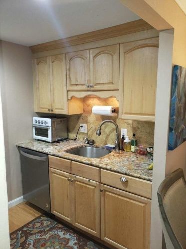 1186 Worcester Rd, Framingham, MA 01702 exterior