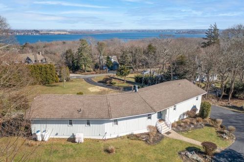 62 Champlin Rd, South Kingstown, RI 02874 exterior