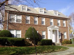 10 Hunnewell Cir, Newton, MA 02458 exterior