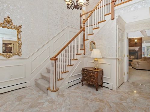 21 Olde Village Dr, Winchester, MA 01890 exterior