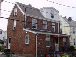 16 Quirk Ct, Newton, MA 02458 exterior