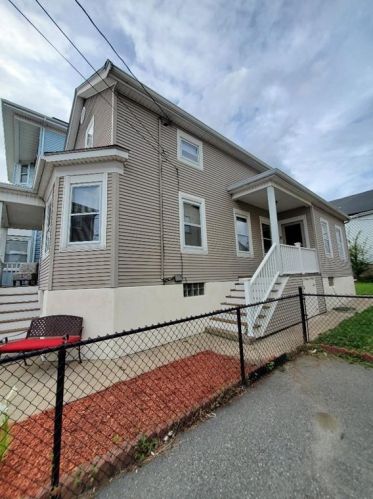 70 Gagnon St, Fall River, MA 02723 exterior