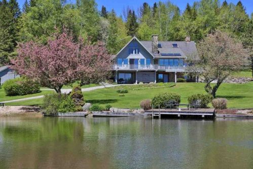 27 Windy Knoll Rd, Jefferson, NH 03583 exterior