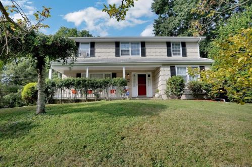 6 Phillips Pl, Stamford, CT 06906 exterior
