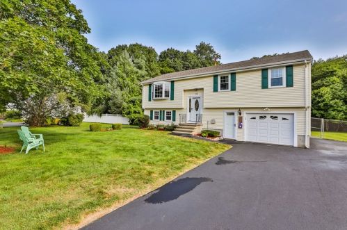 99 Bridle Path Ln, Methuen, MA 01844 exterior