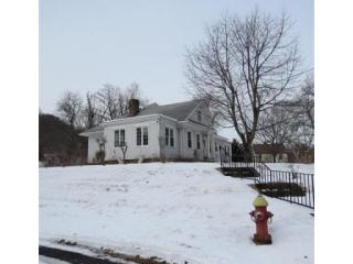 81 Hillside Ave, Holyoke, MA 01040 exterior