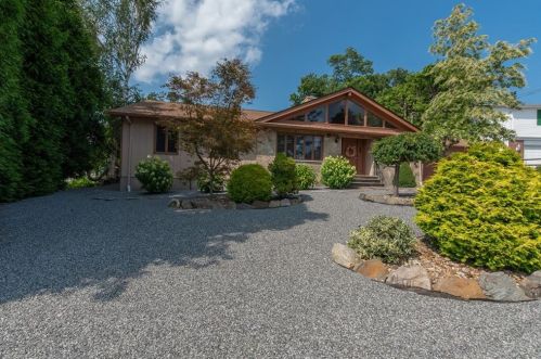 9 Meadow View Blvd, North-Providence, RI 02904 exterior