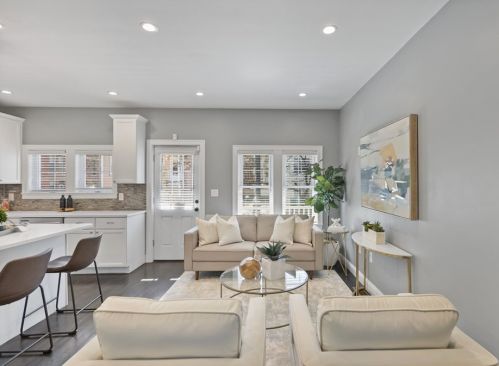 132 Quincy St, Roxbury-Xing, MA 02121 exterior