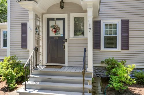 17 Longfellow Rd, Worcester, MA 01602 exterior