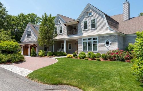 21 Greensward Cir, Mashpee, MA 02649 exterior
