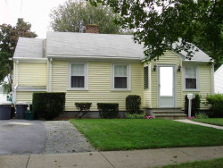 15 Manhattan Ter, Newton, MA 02465 exterior