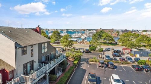 305 Swans Wharf Row, Newport, RI 02840 exterior