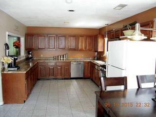 70 Pilgrim Ave, Coventry, RI 02816 exterior