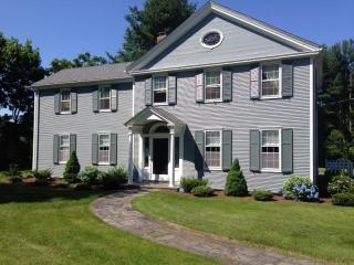 373 Simsbury Rd, Bloomfield, CT 06002 exterior