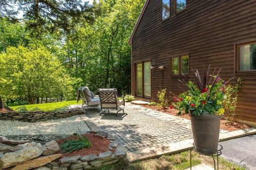 222 Roller Coaster Rd, Strafford, NH 03884 exterior
