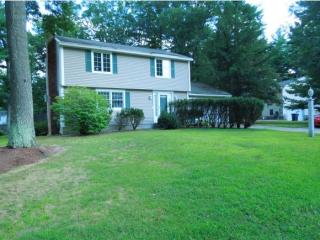 48 Nottingham Dr, Nashua, NH 03062 exterior