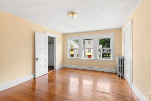 84 Brooks St, Roxbury Xing, MA 02135 exterior
