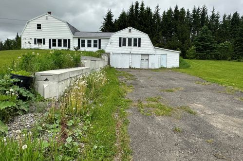 678 Rista Rd, New Sweden, ME 04762 exterior