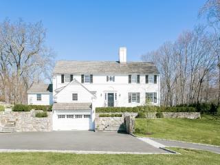 59 Hillside Rd, Greenwich, CT 06830 exterior