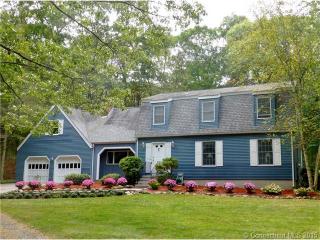 22 Center Dr, Gales Ferry, CT 06339 exterior