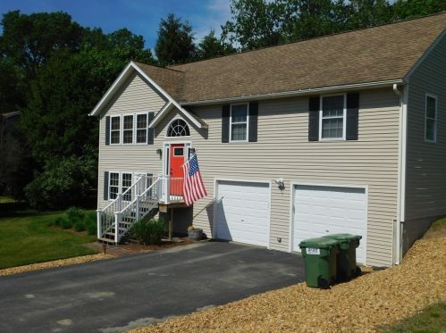 3 Misty Meadow Ln, Oxford, MA 01540 exterior