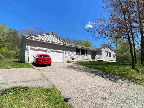 12 Jewett Ln, Kittery, ME 03904 exterior