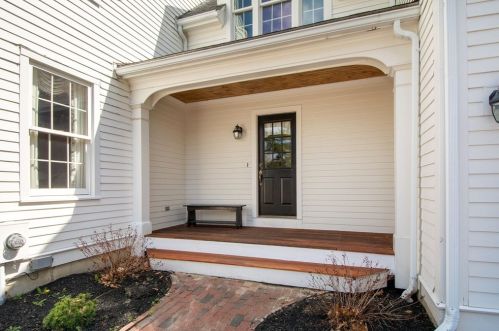 21 Carbone Ln, Cohasset, MA 02025 exterior