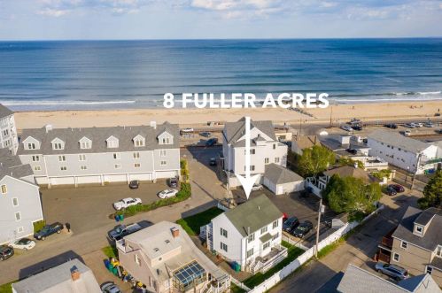 8 Fuller Acres, Hampton, NH 03842 exterior