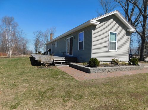 138 Mountain View Rd, Gray, ME 04039 exterior