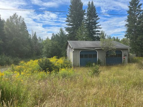 86 Owlsboro Rd, Mount-Chase, ME 04765 exterior