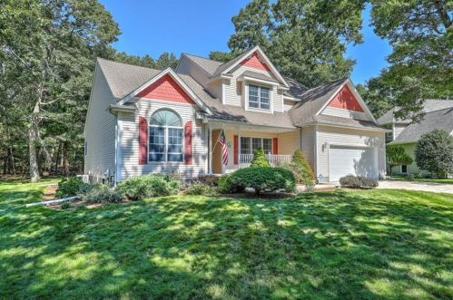 120 Olde Mill Ln, North Kingstown, RI 02852 exterior