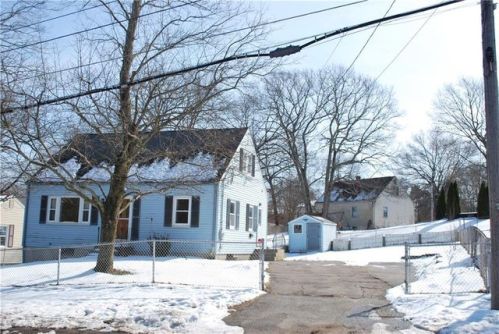 5 Mann St, Blackstone, MA 01504 exterior