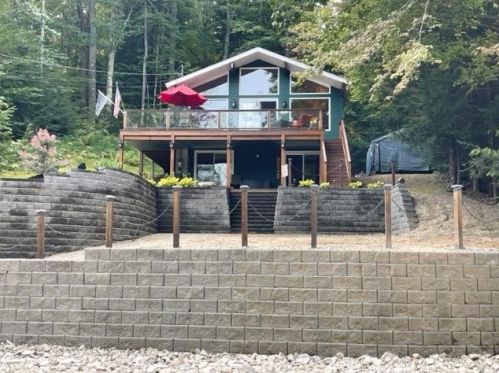 313 Beverly Hills Dr, Wakefield, NH 03830 exterior