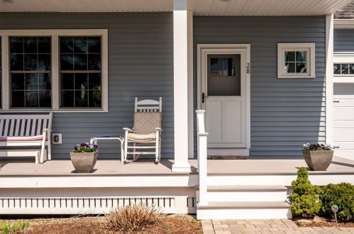 28 River Rd, Stratham, NH 03885 exterior