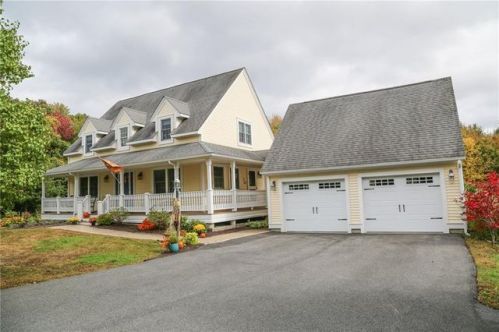 19 Whipple Rd, Glocester, RI 02859 exterior