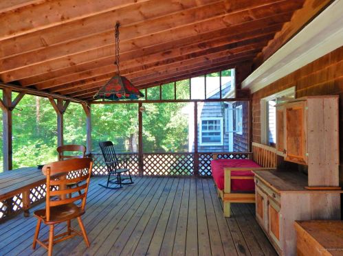 967 Friendship Rd, Waldoboro, ME 04572 exterior